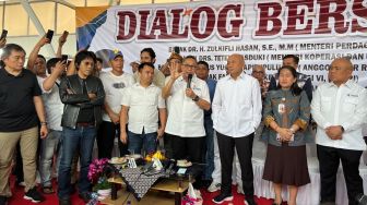 Harga Telur Ayam Naik di Pasar Rawamangun, Mendag Zulhas: Masih Oke Sih